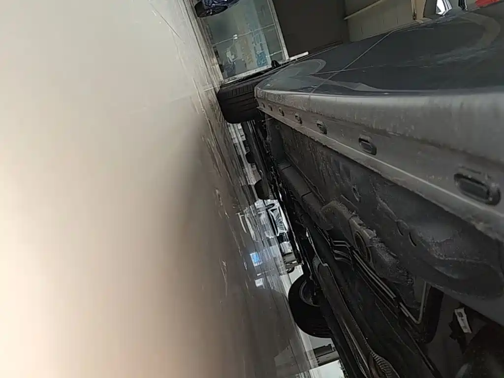 Фото 22 - Roewe i5