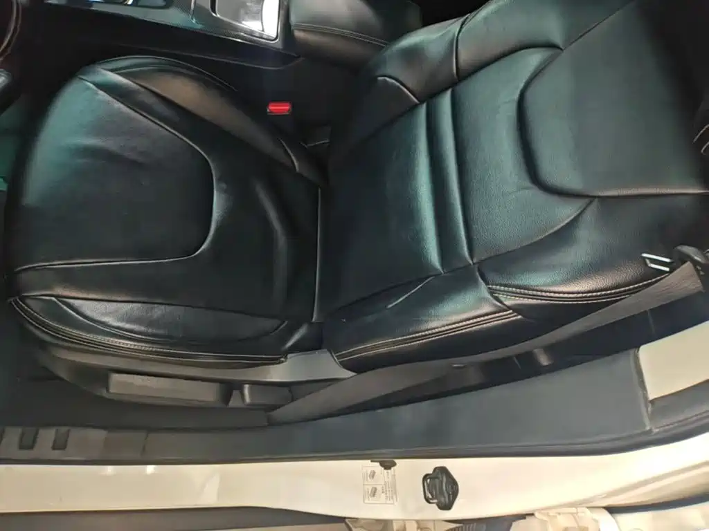 Luxgen U6 SUV 2018 2017 Facelift 1.6T Innovation