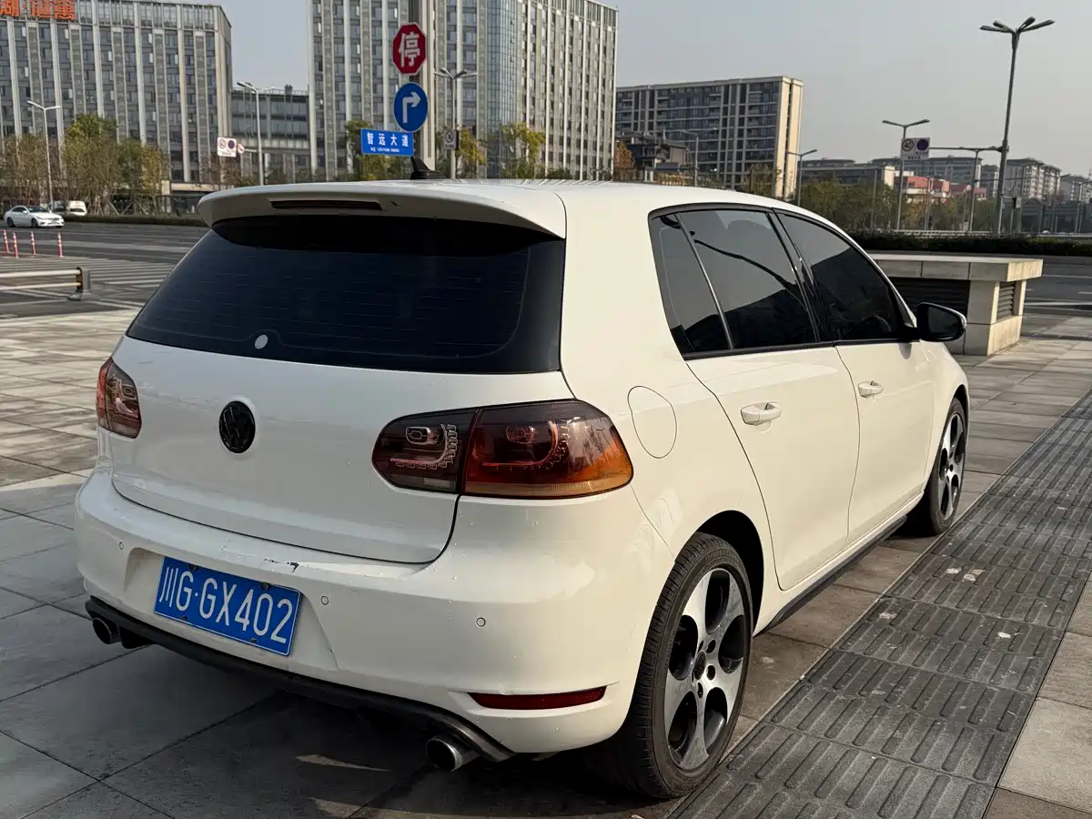 Volkswagen Golf GTI 2012 2.0TSI GTI фото 6