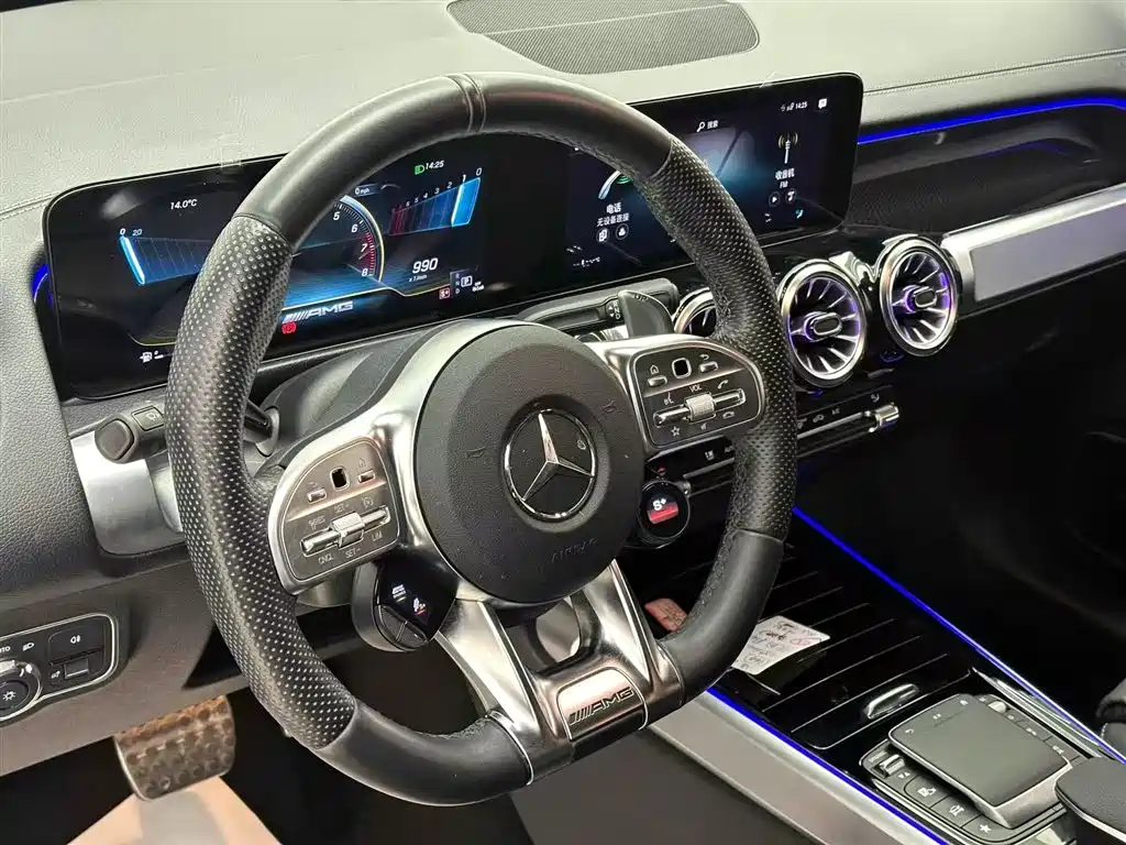 MERCEDES-BENZ GLB AMG