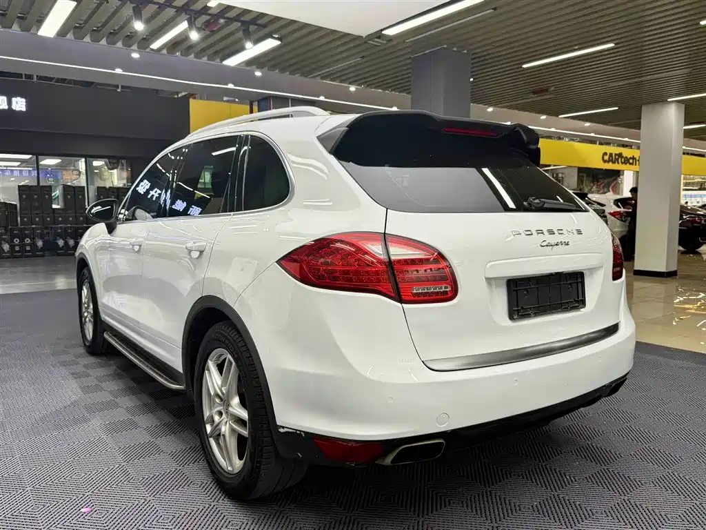 Porsche Cayenne 2011 Cayenne 3.0T фото 4