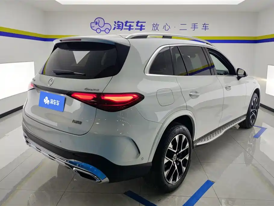 Mercedes-Benz GLC 2023 GLC 260 L 4MATIC Luxury 7-Seater фото 3