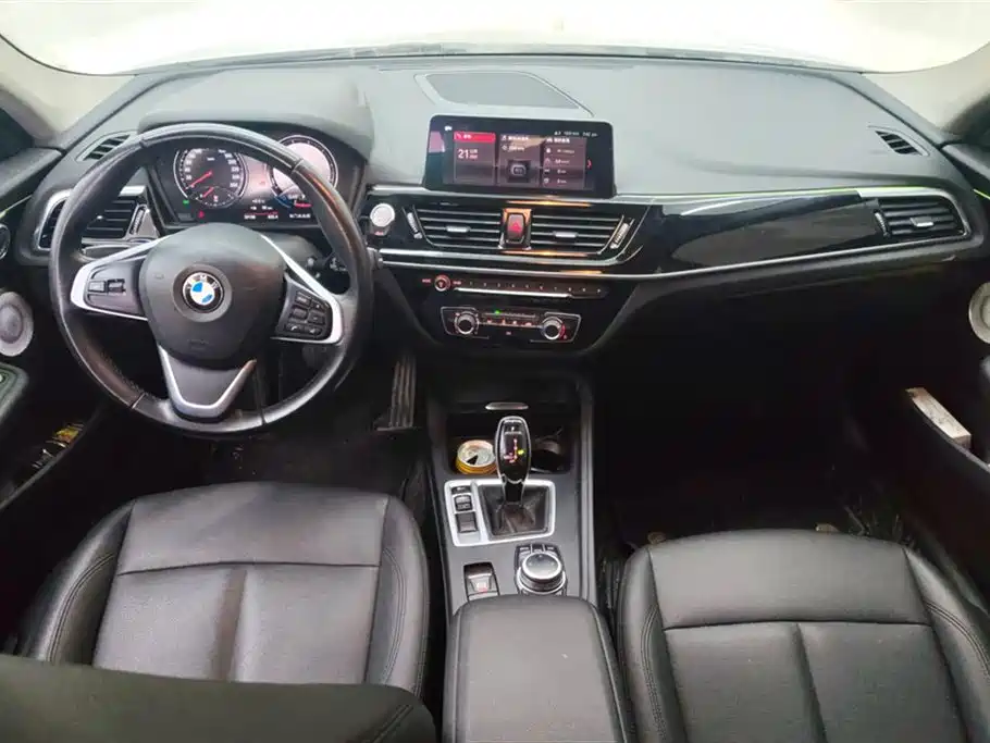 BMW 1 Series 2021 120i M Sport фото 12