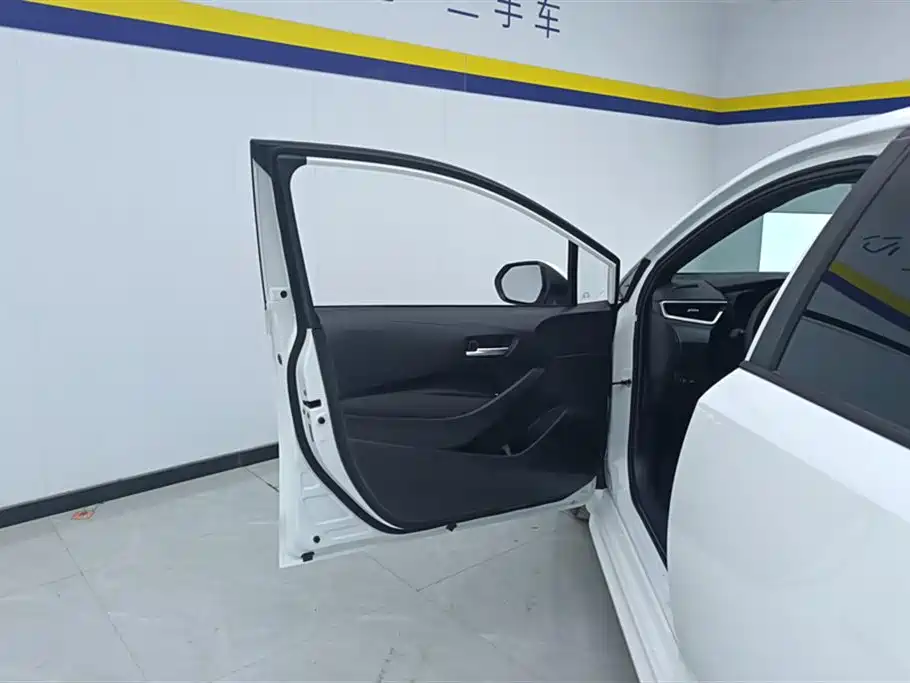 Toyota Levin 2022 185T CVT Luxury Edition фото 7