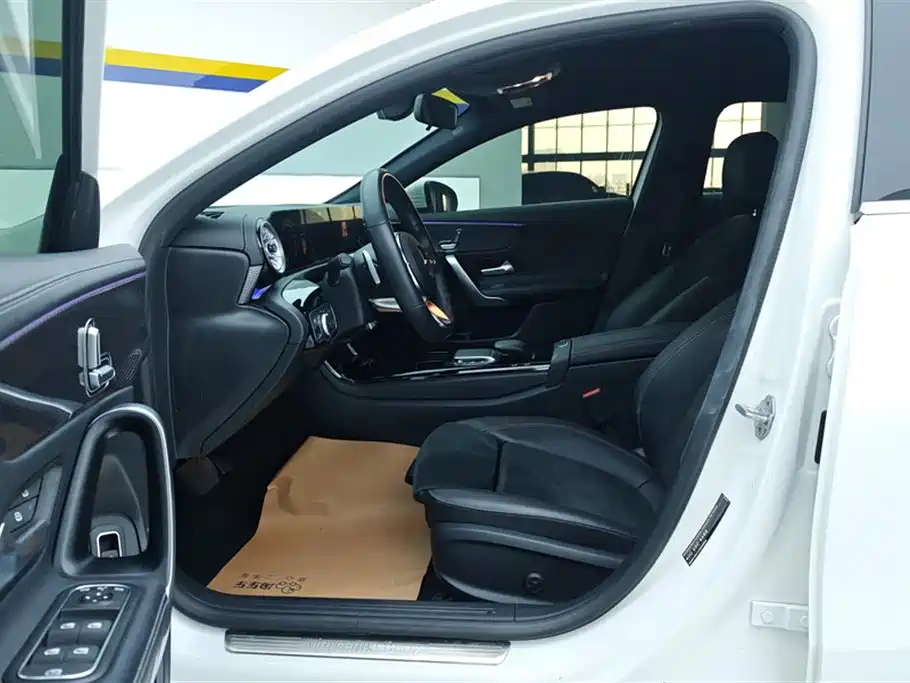 Mercedes-Benz A-Class 2022 A 200 L Sport Sedan Style фото 9
