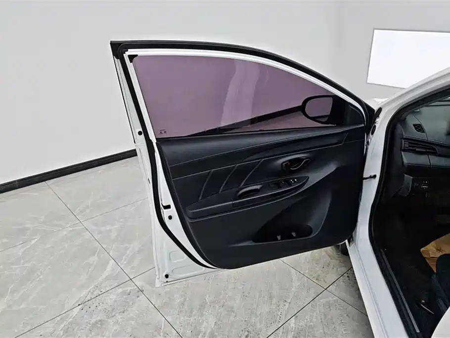 Toyota YARiS L Zhi Xuan 2016 Facelift 1.5E CVT Charming Edition фото 7