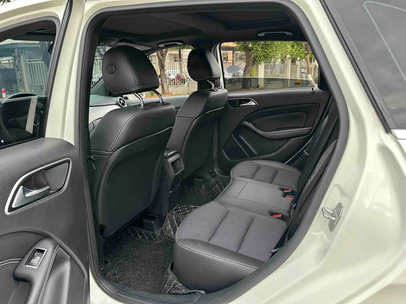 Mercedes-Benz B-Class 2015 B 200 Dynamic фото 10