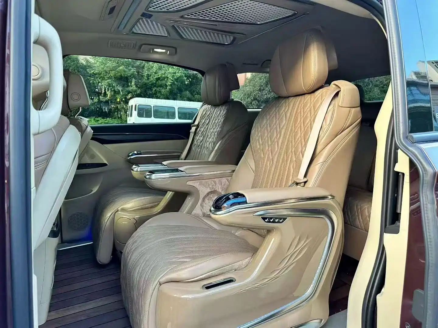 Фото 7 - Buick GL8