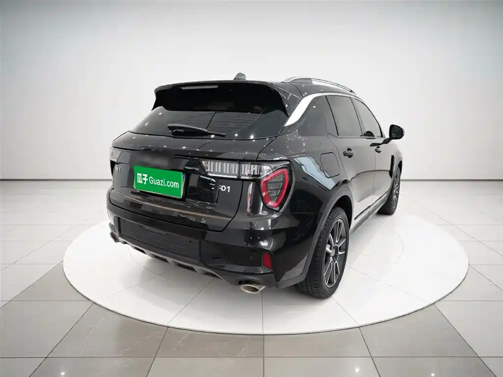 Lynk & Co 01 2021 2.0TD 2WD Pro фото 7