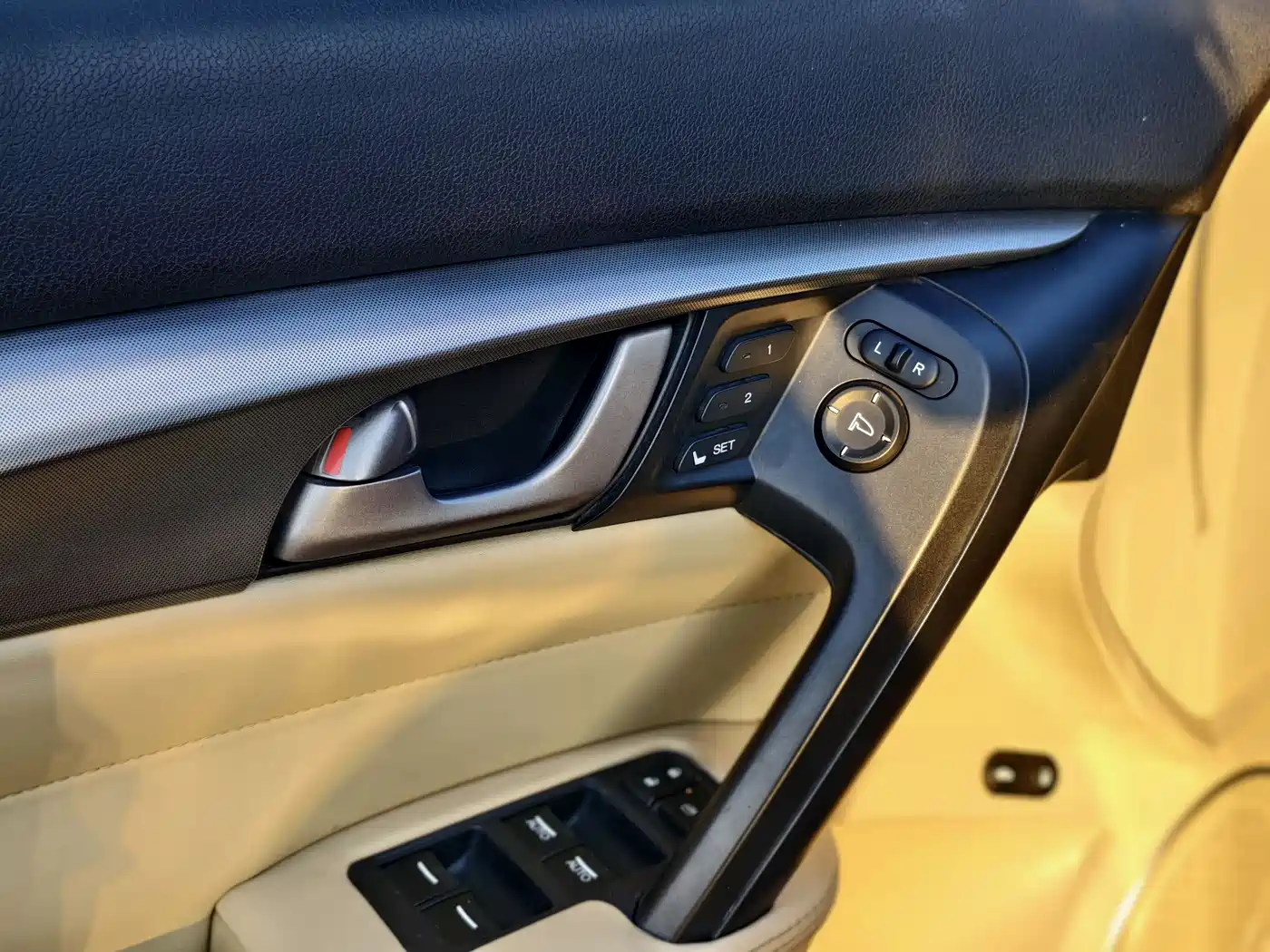 Acura TL 2010 3.5 Premium Edition фото 25