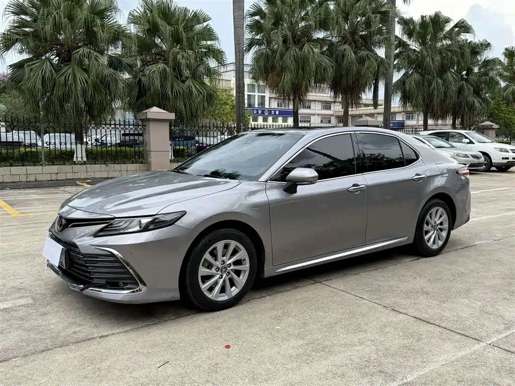 Toyota Camry 2023 2.0G Luxury Edition