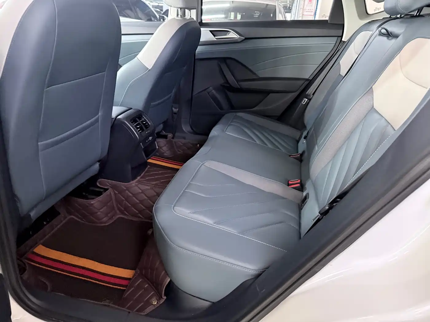 Volkswagen Tharu 2023 300TSI 2WD Full Moon Edition фото 10