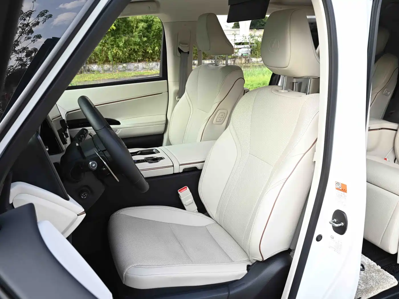 Lexus LM 2026 2025 Model 500h Six-Seater Prestige Edition