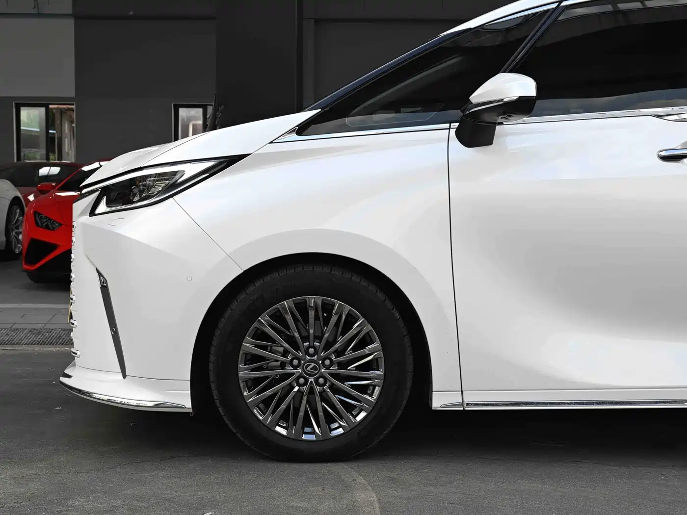 Lexus LM 2026 2025 Model 500h Six-Seater Prestige Edition