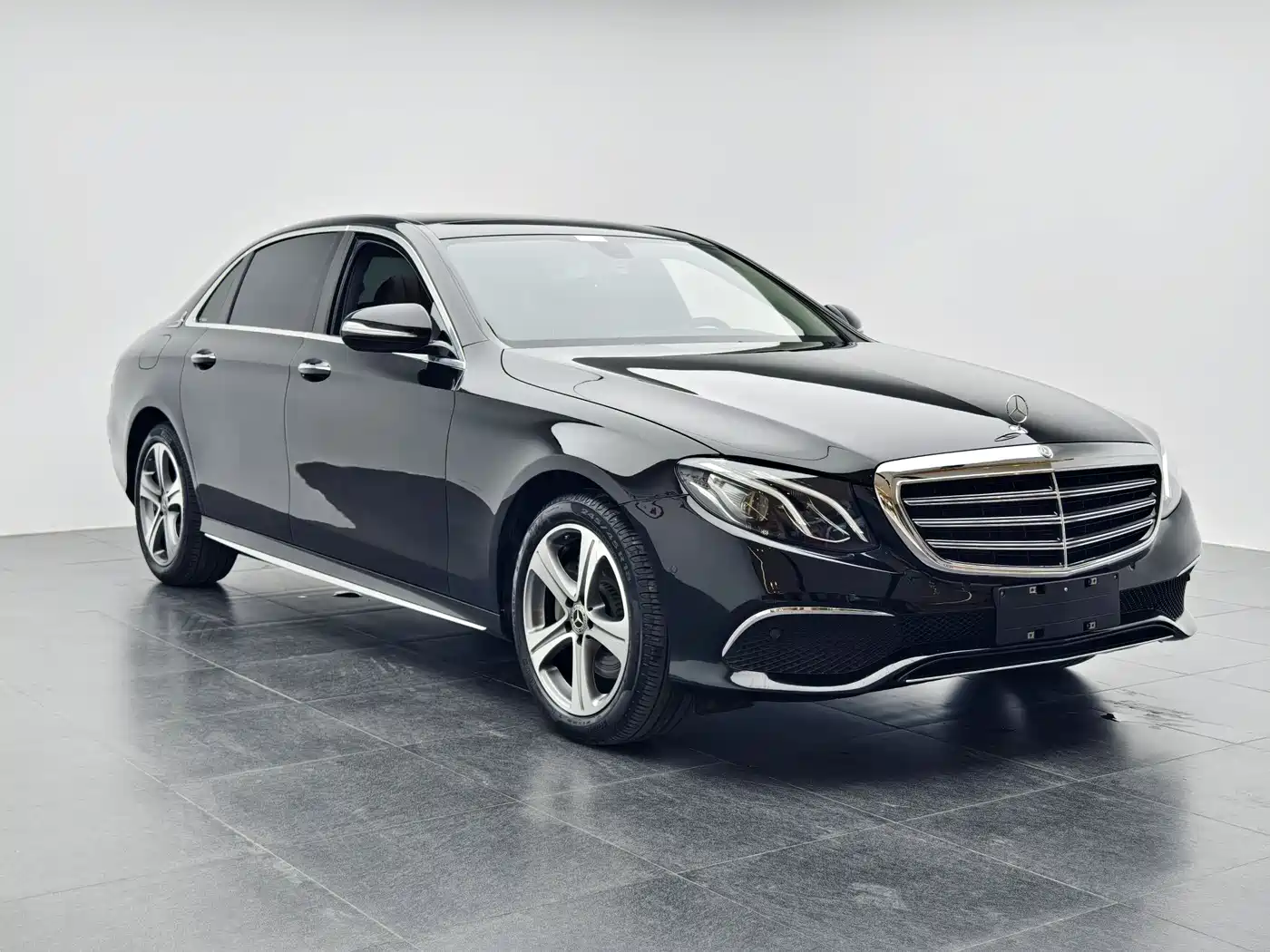 Mercedes-Benz E-Class 2019 Facelift E 300 L Sport Fashion фото 3