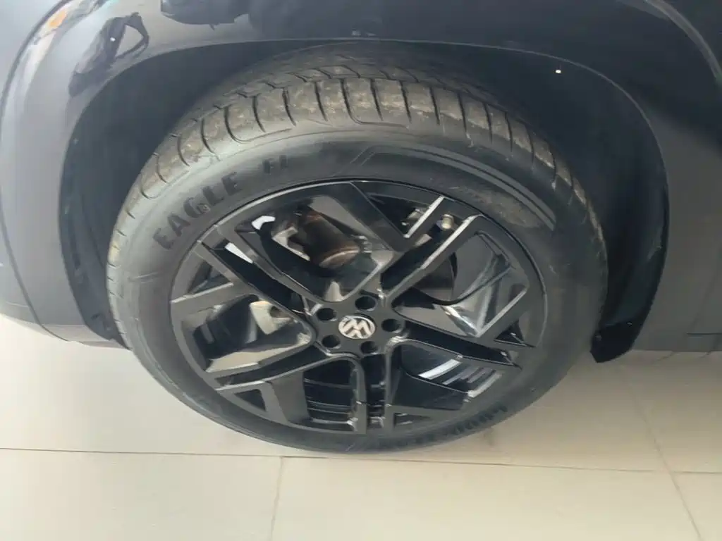 Фото 23 - Volkswagen Teramont