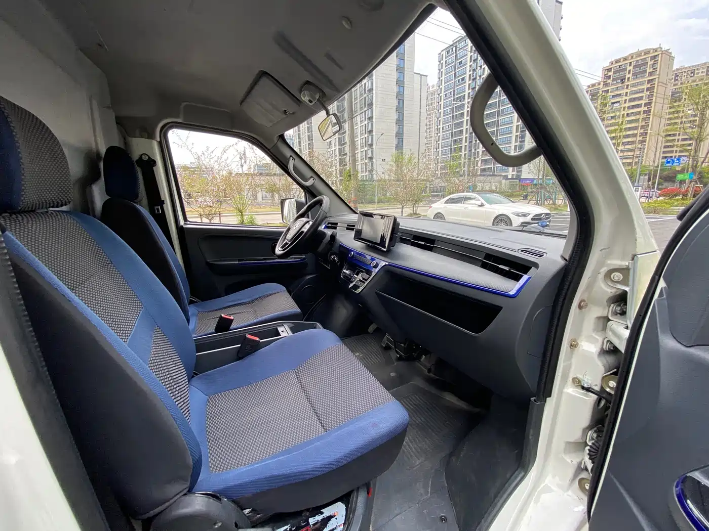 DONGFENG YUFENG EM27