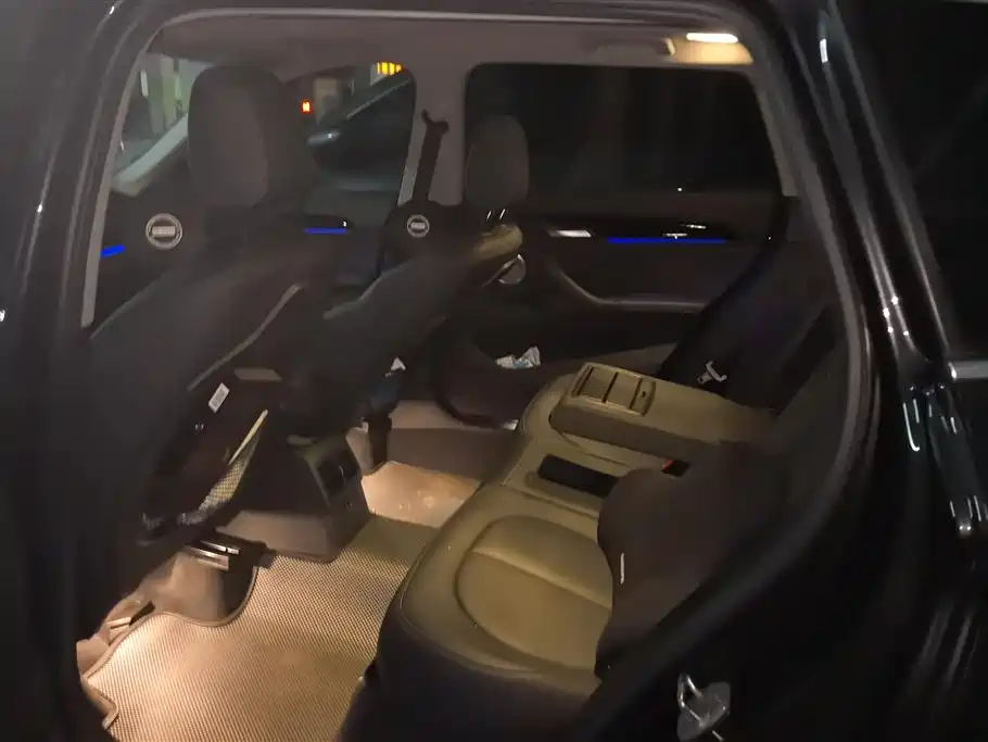 BMW X1 2021 sDrive25Li Leading фото 11