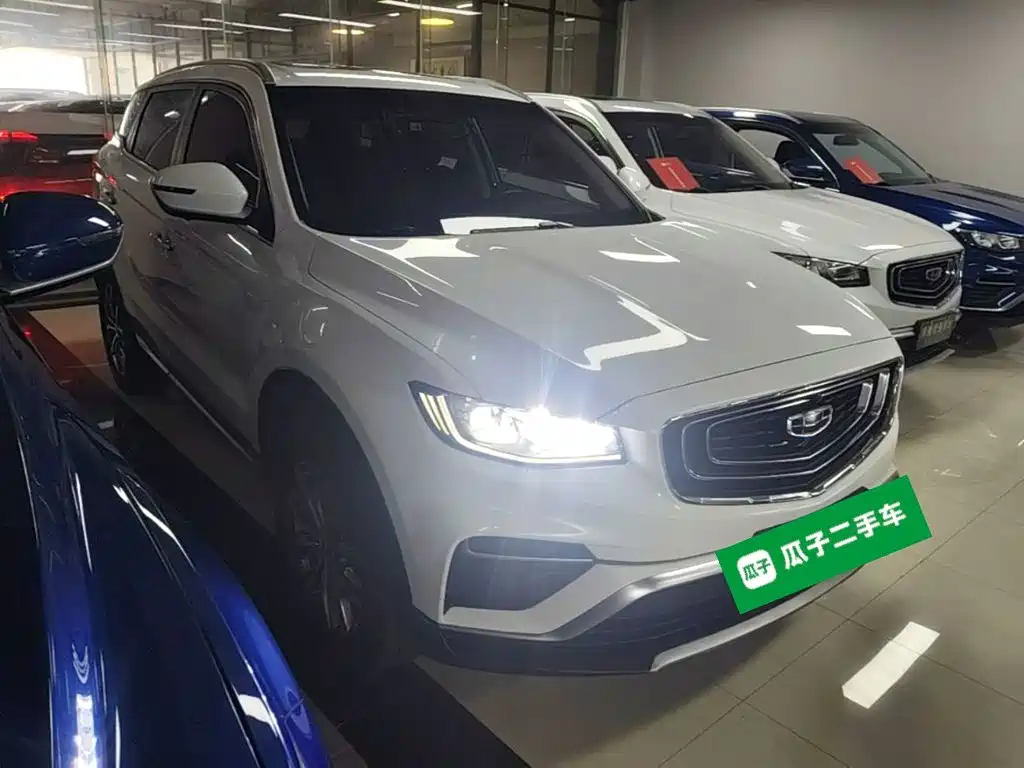Фото 4 - Geely Atlas