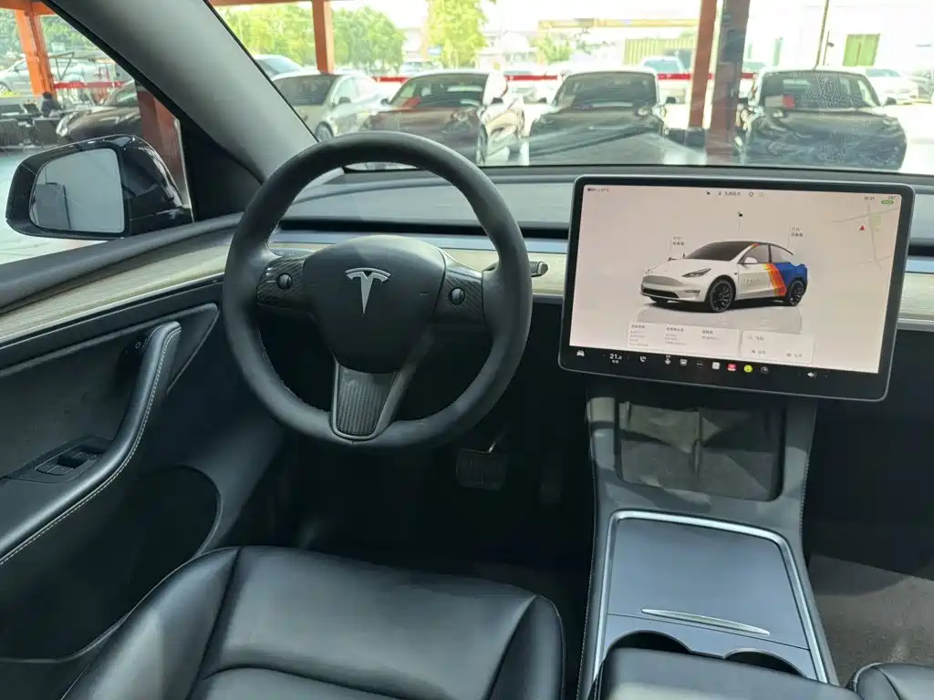 Фото 11 - Tesla Model Y