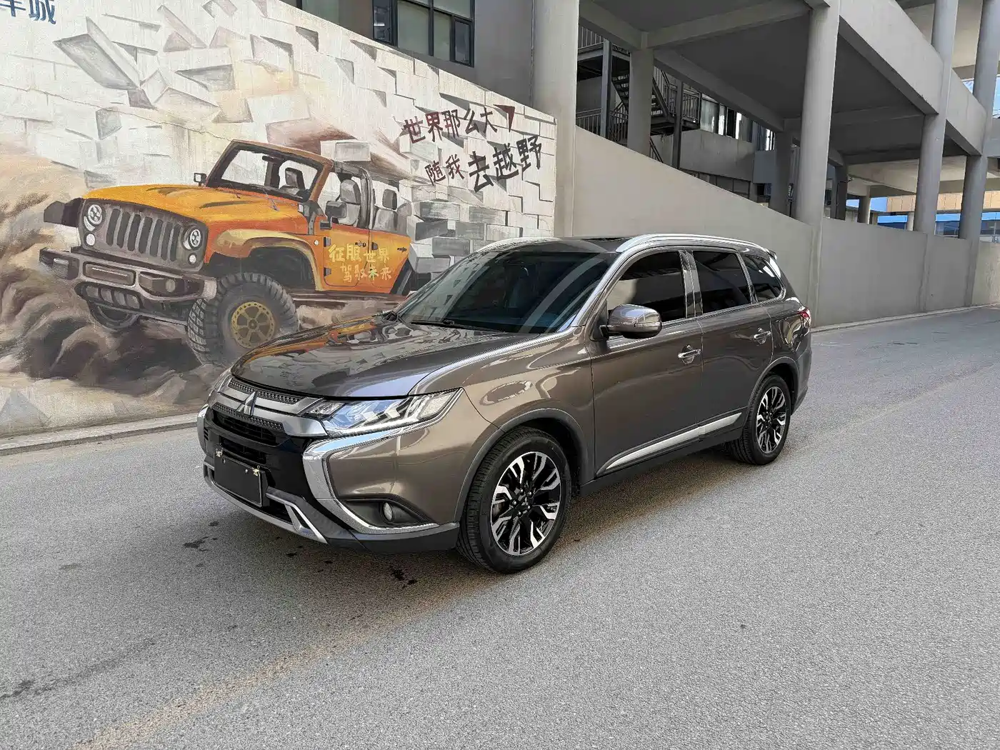 Mitsubishi Outlander 2019 2.4L 4WD Deluxe Edition 5-Seater China VI