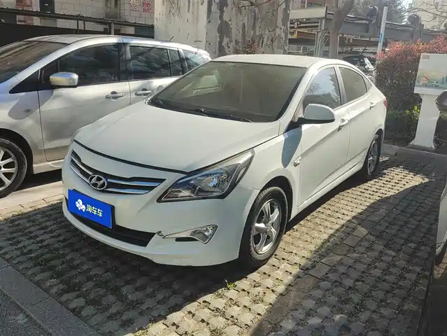HYUNDAI RENA