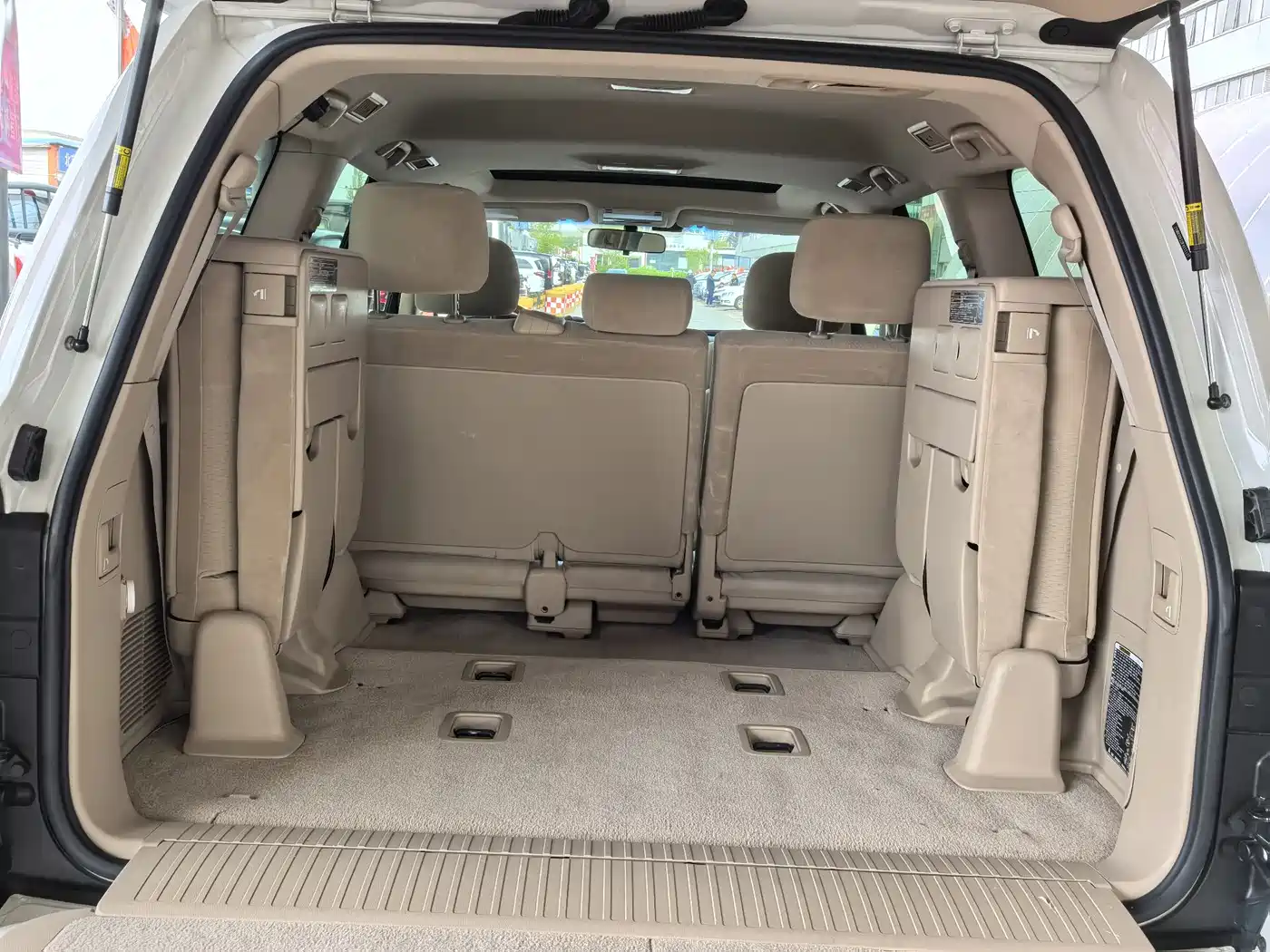Toyota Land Cruiser (Import) 2015 4.0L V6 Middle East Limited Edition фото 22