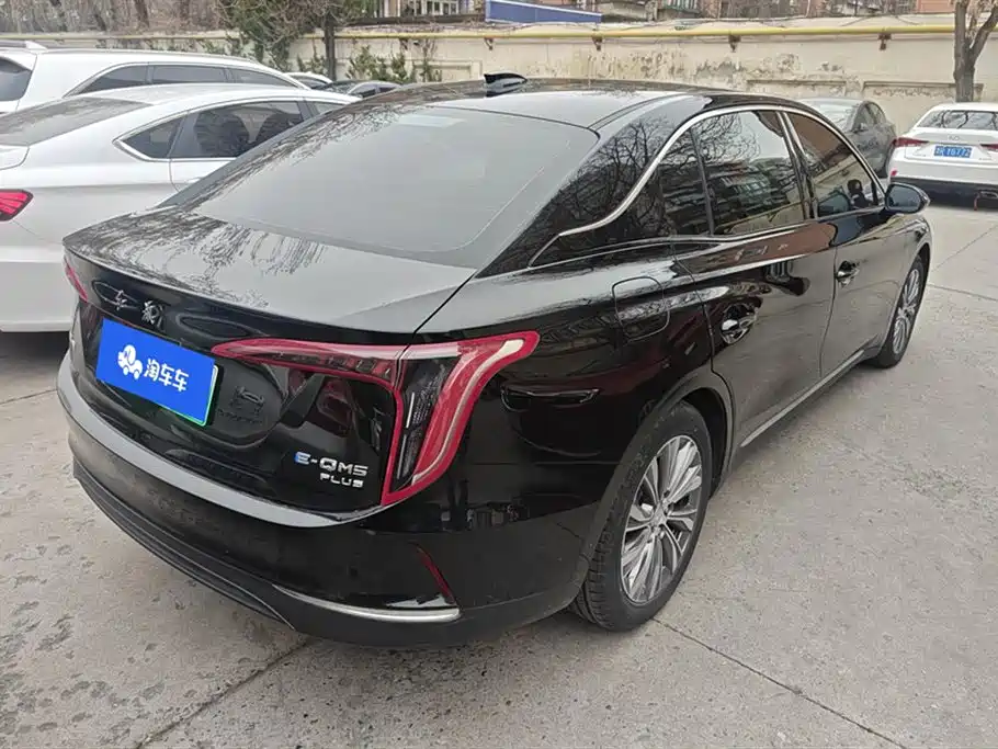 Hongqi HONGQI E QM5