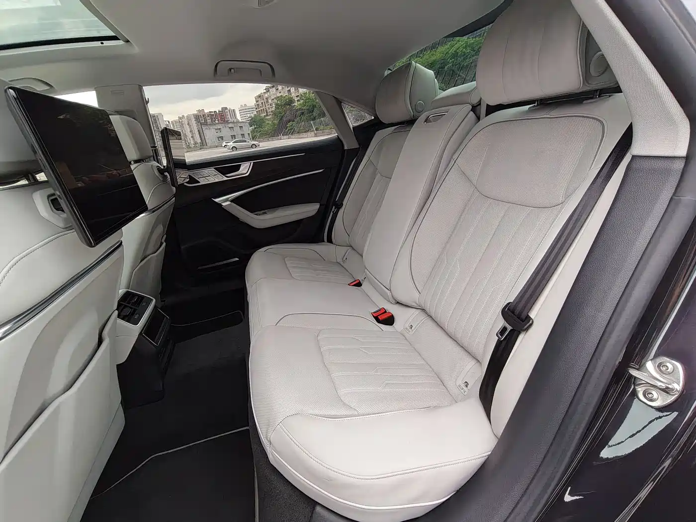 Audi A7L 2024 55 TFSI quattro Flagship фото 15