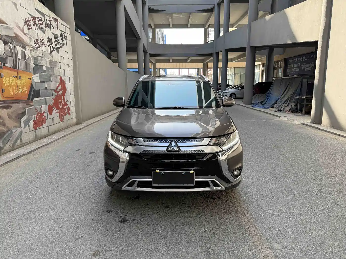Mitsubishi Outlander 2019 2.4L 4WD Deluxe Edition 5-Seater China VI фото 2