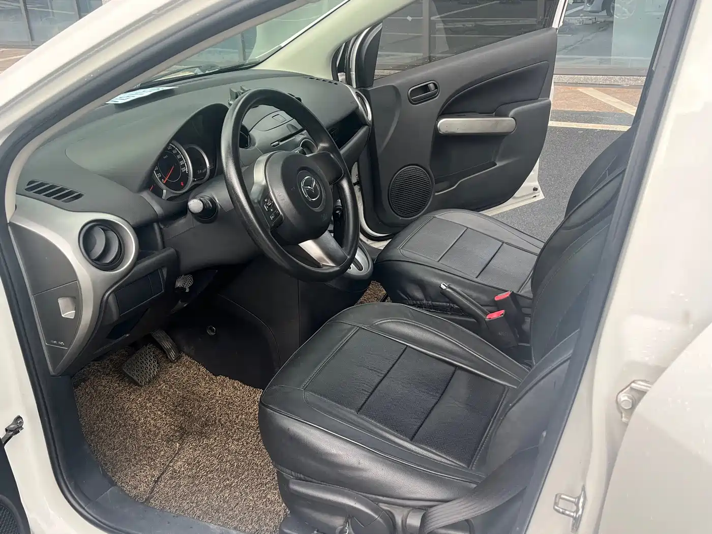 Mazda 2 2014 2012 Hatchback Dynamic 1.5L Automatic Value Edition