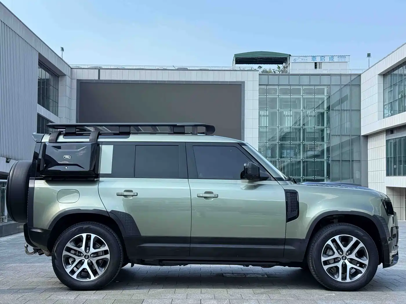 Land Rover Defender 2021 2021 110 P400 Dark Special Edition