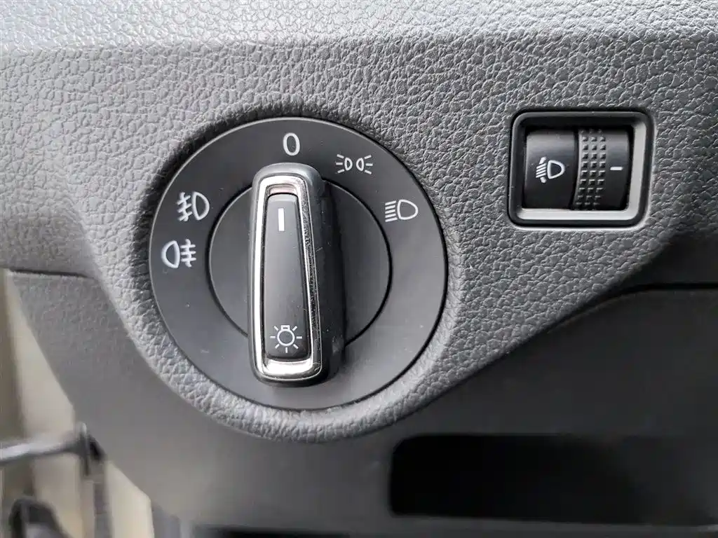 Volkswagen C-TREK 2017 1.6L Automatic Comfort фото 21