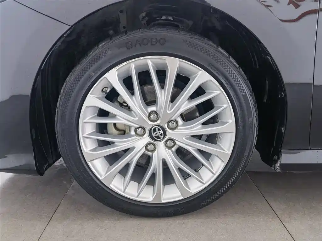 Toyota Camry 2018 2.5G Luxury Edition фото 17