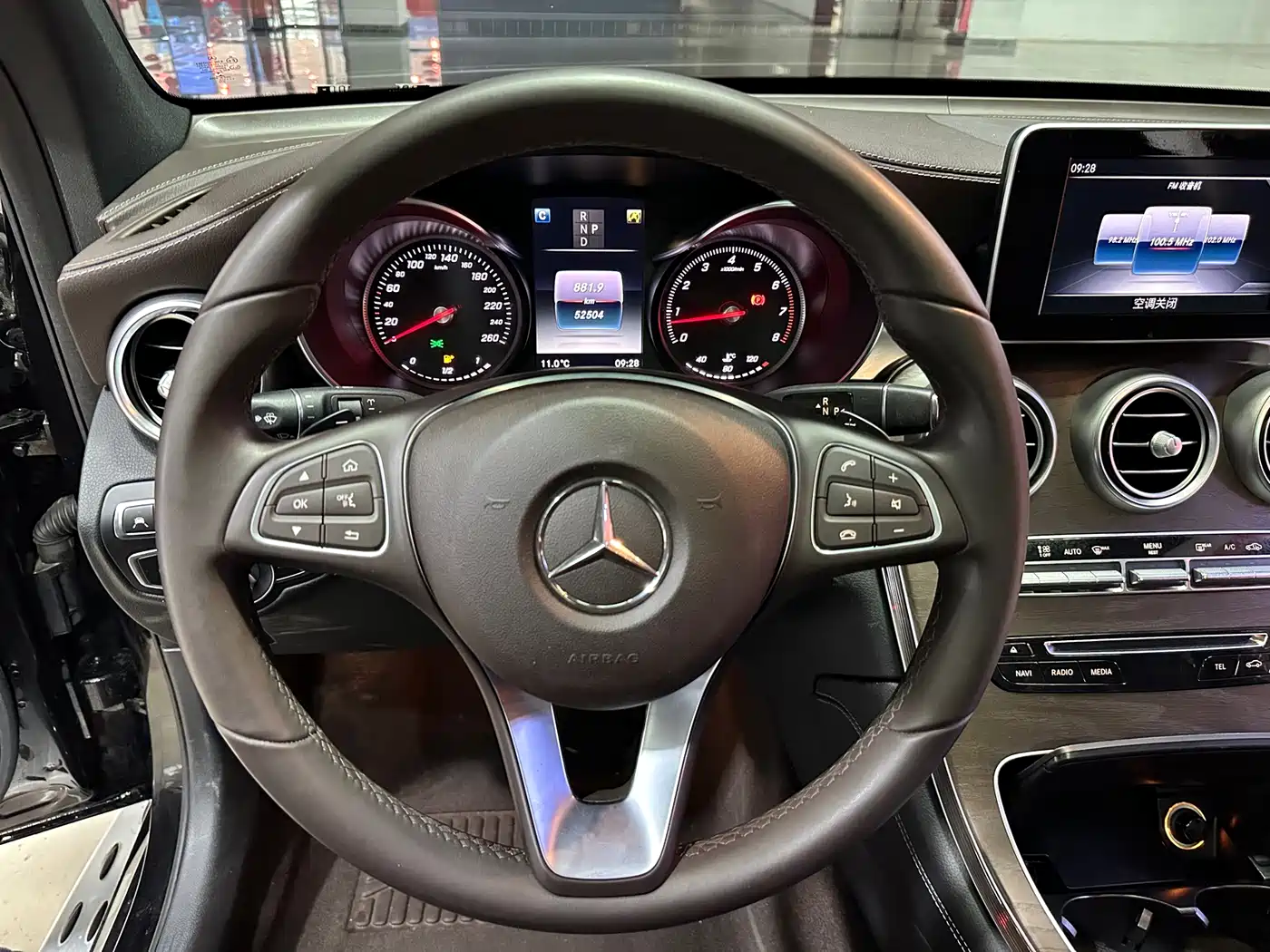 Mercedes-Benz GLC 2018 GLC 300 4MATIC Dynamic фото 9