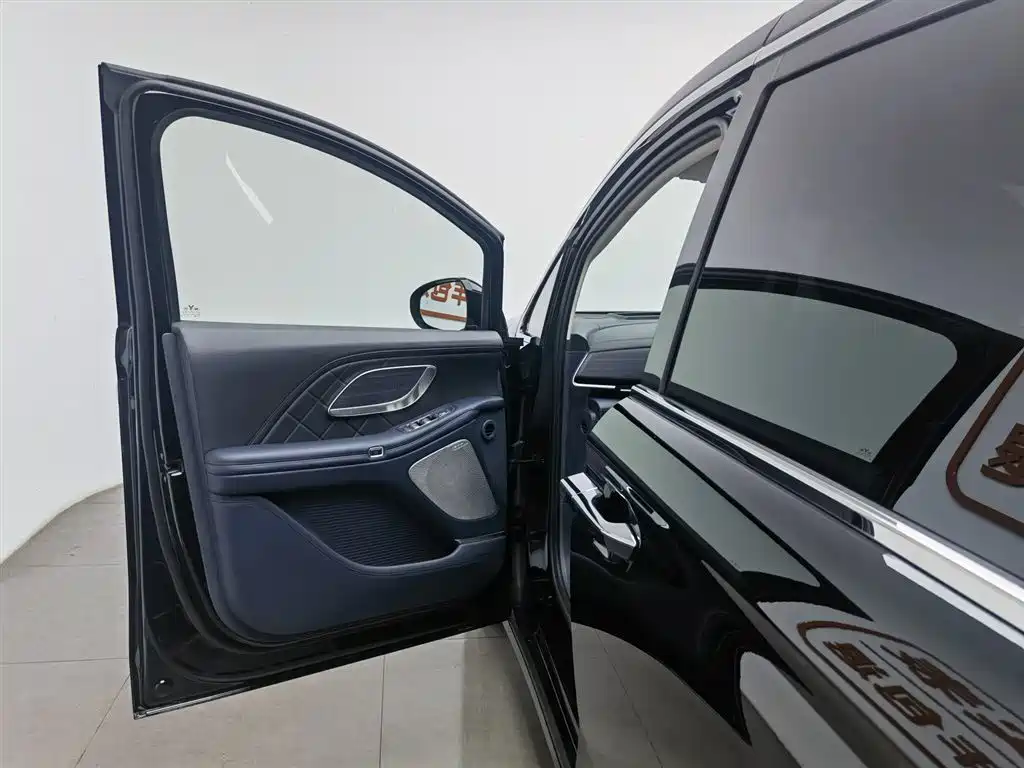 Voyah Auto Voyah Dreamer 2026 PHEV Qiankun Pro фото 8