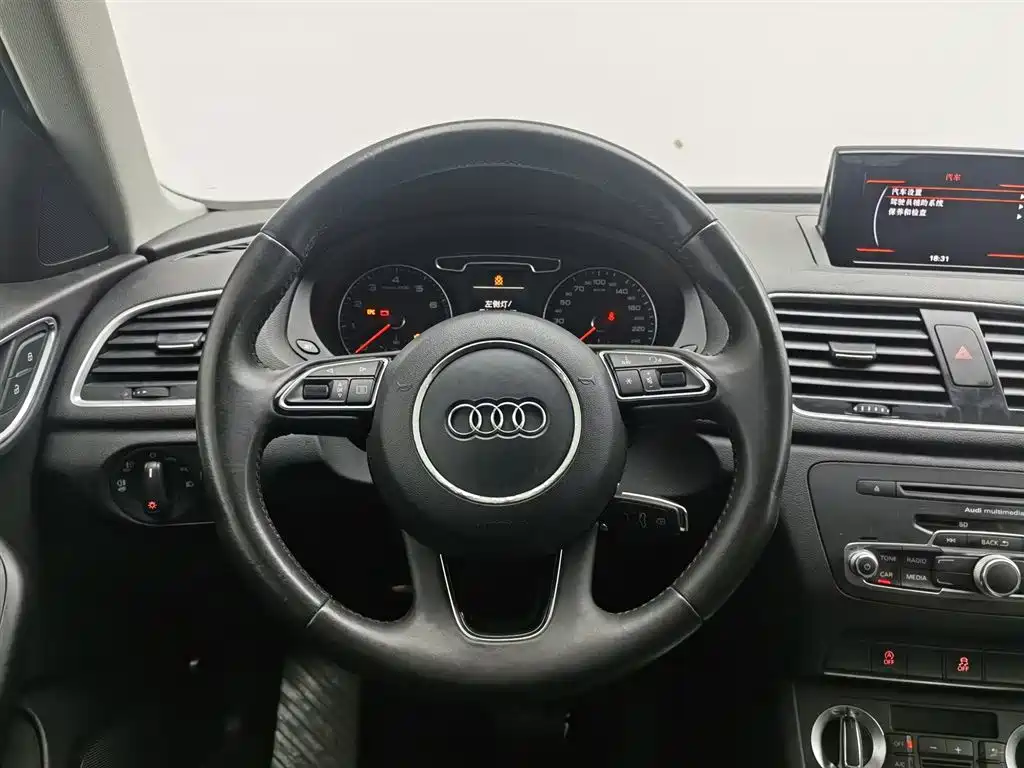 Audi Q3 2015 30 TFSI Progressive фото 11