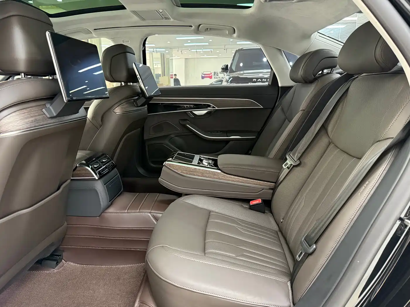 Audi A8 2023 A8L 55 TFSI quattro Flagship фото 13