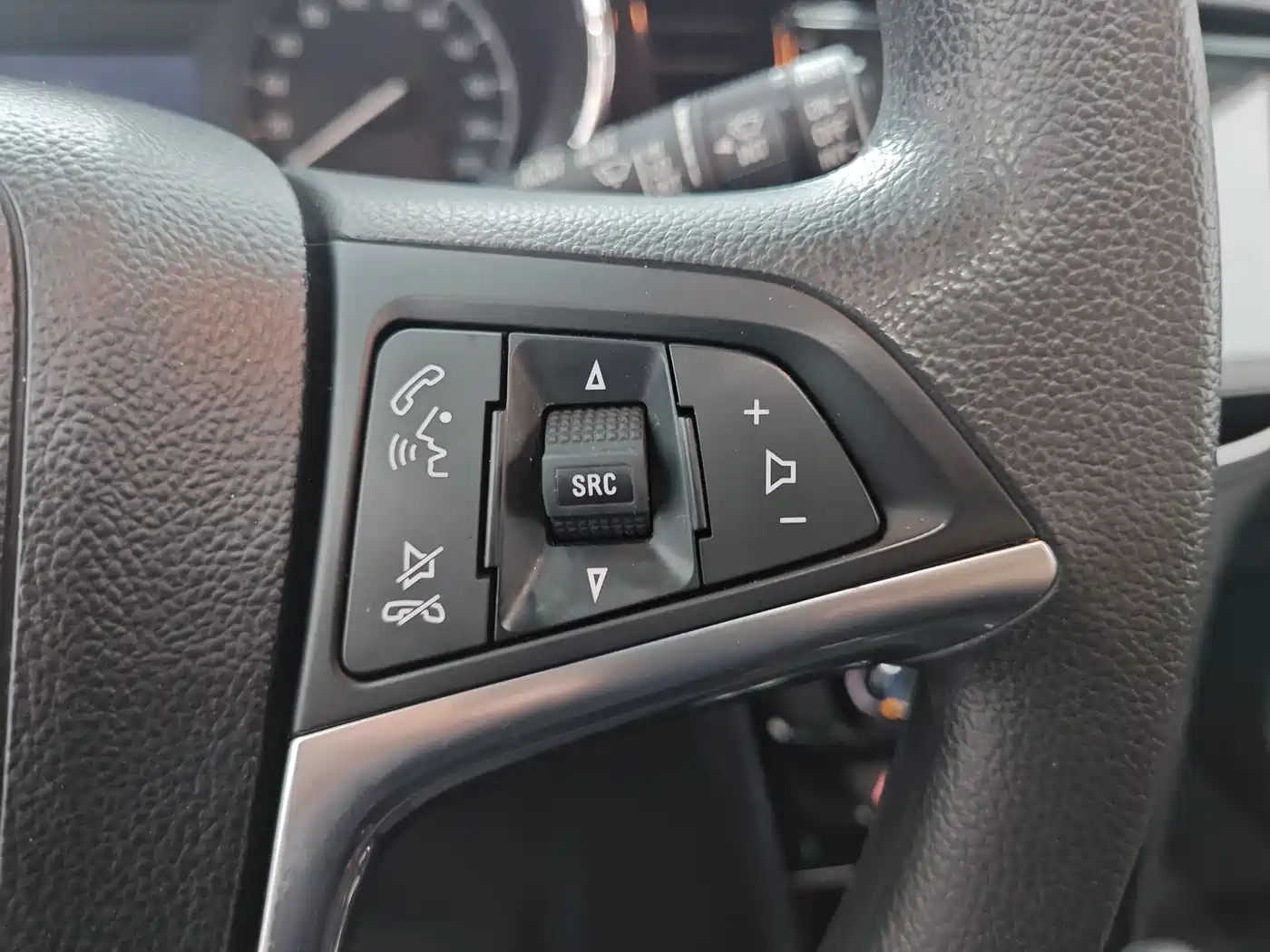 Buick Encore 2017 18T Automatic 2WD Urban Leading фото 18