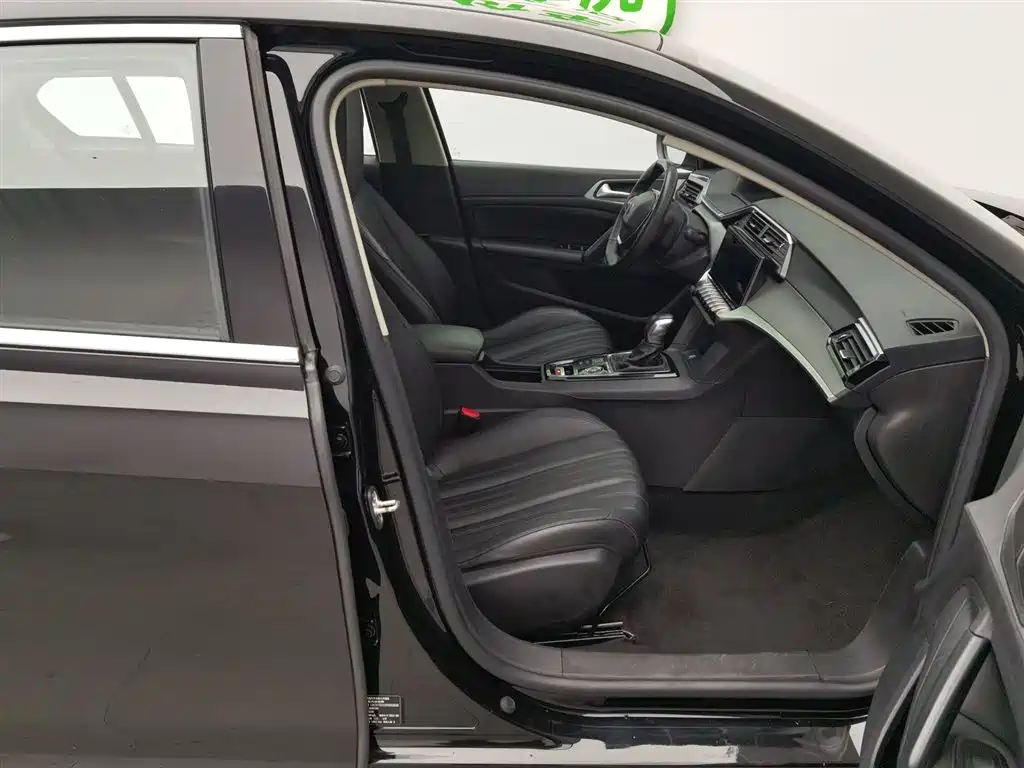 Peugeot 408 2022 1.6T Progressive Edition фото 23