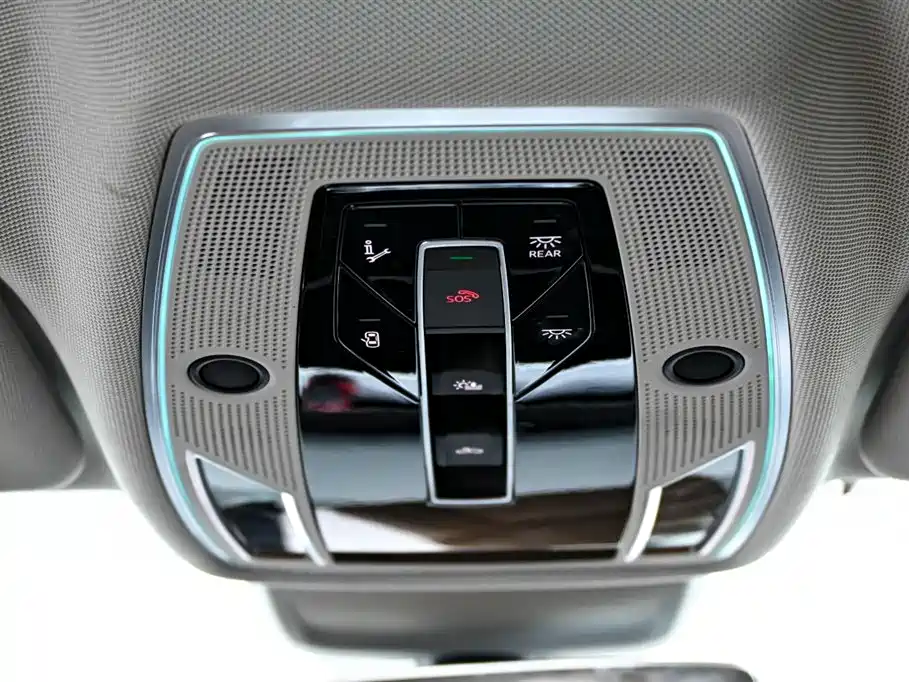 Audi A8 2024 Model A8L 50 TFSI quattro Premium Selection фото 32
