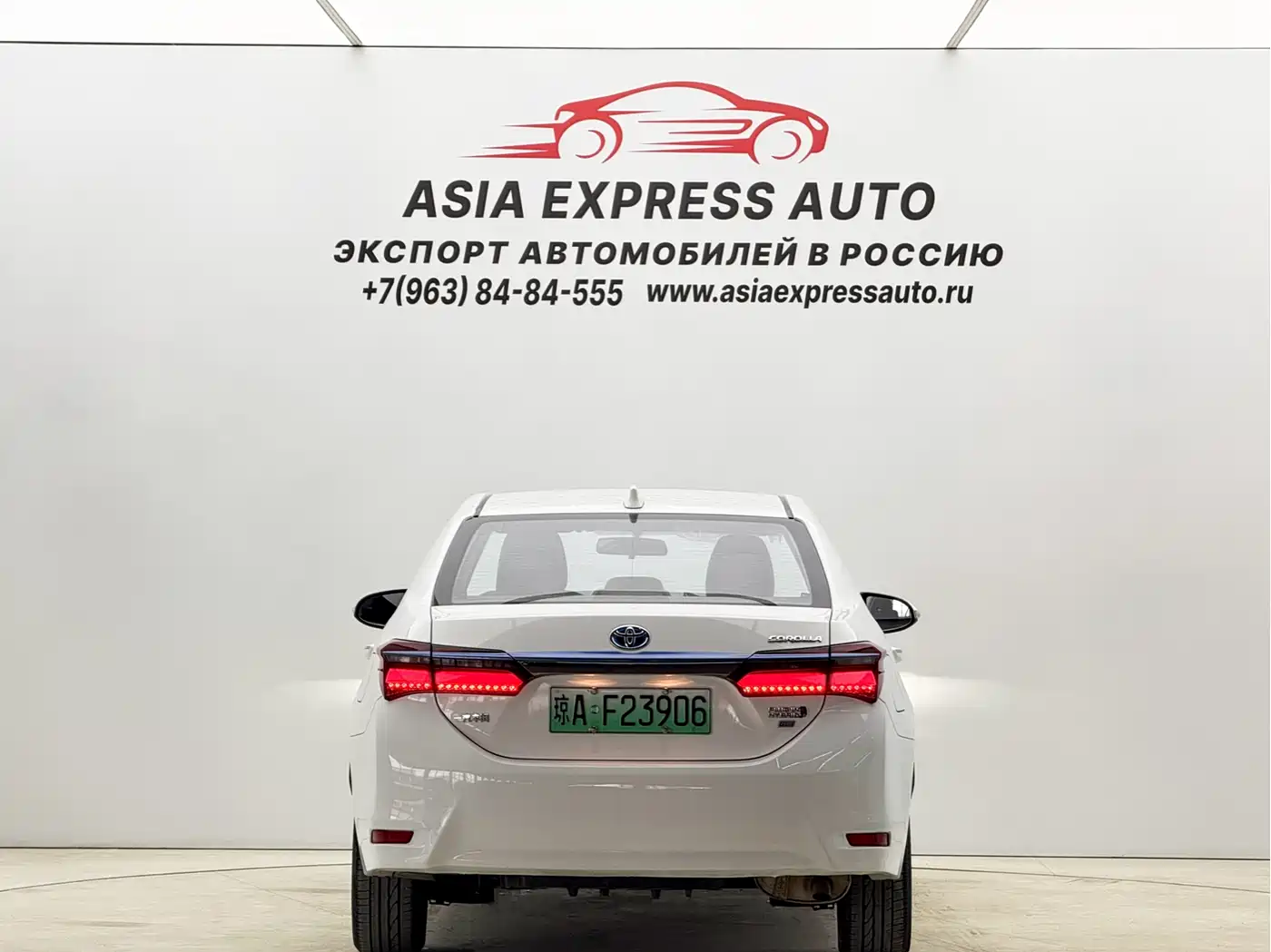 Toyota Corolla 2018 Hybrid 1.8L E-CVT Smart Edition фото 5