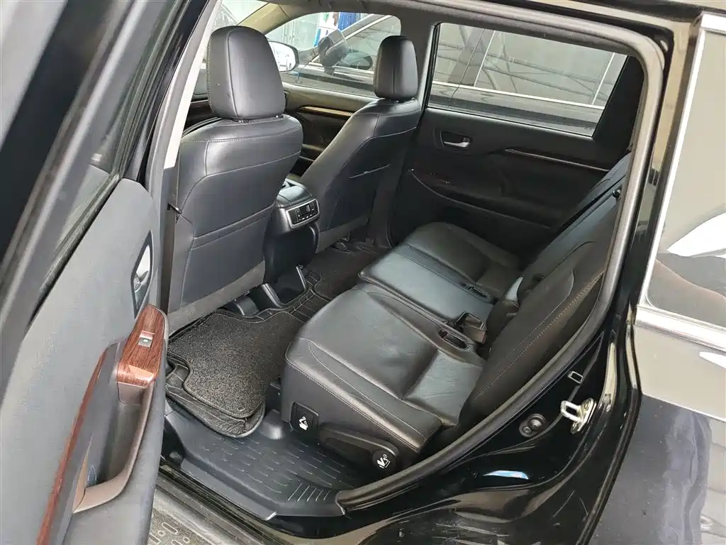 Toyota Highlander 2015 2.0T AWD Luxury Edition 7-seater фото 17