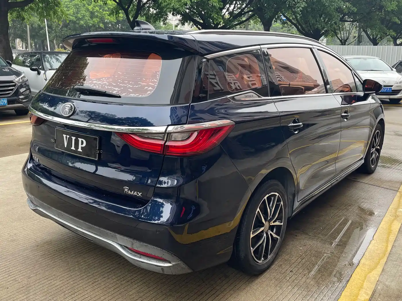 BYD Song MAX 2017 1.5T Auto Smart Elite 7-Seater фото 4