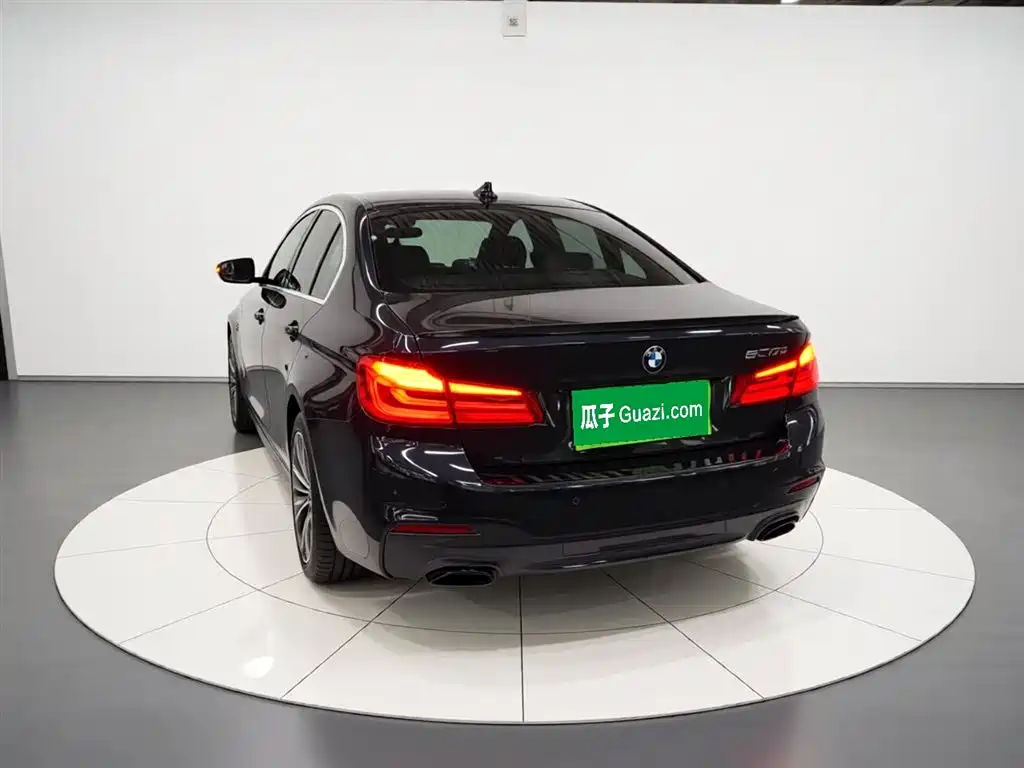 BMW 5 Series 2019 530Li Leading M Sport Package фото 6