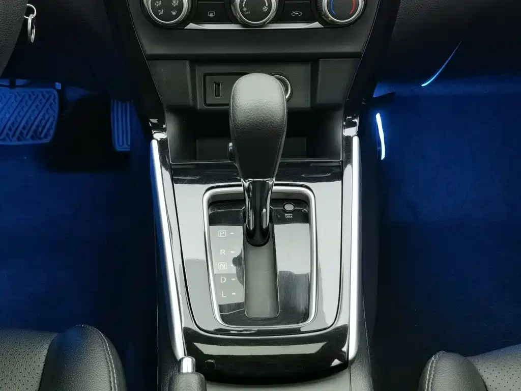 Nissan SYLPHY, миниатюра 13