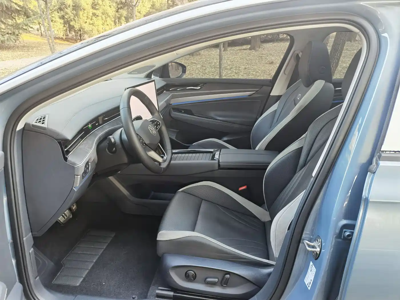 VOLKSWAGEN ID.7 VIZZION