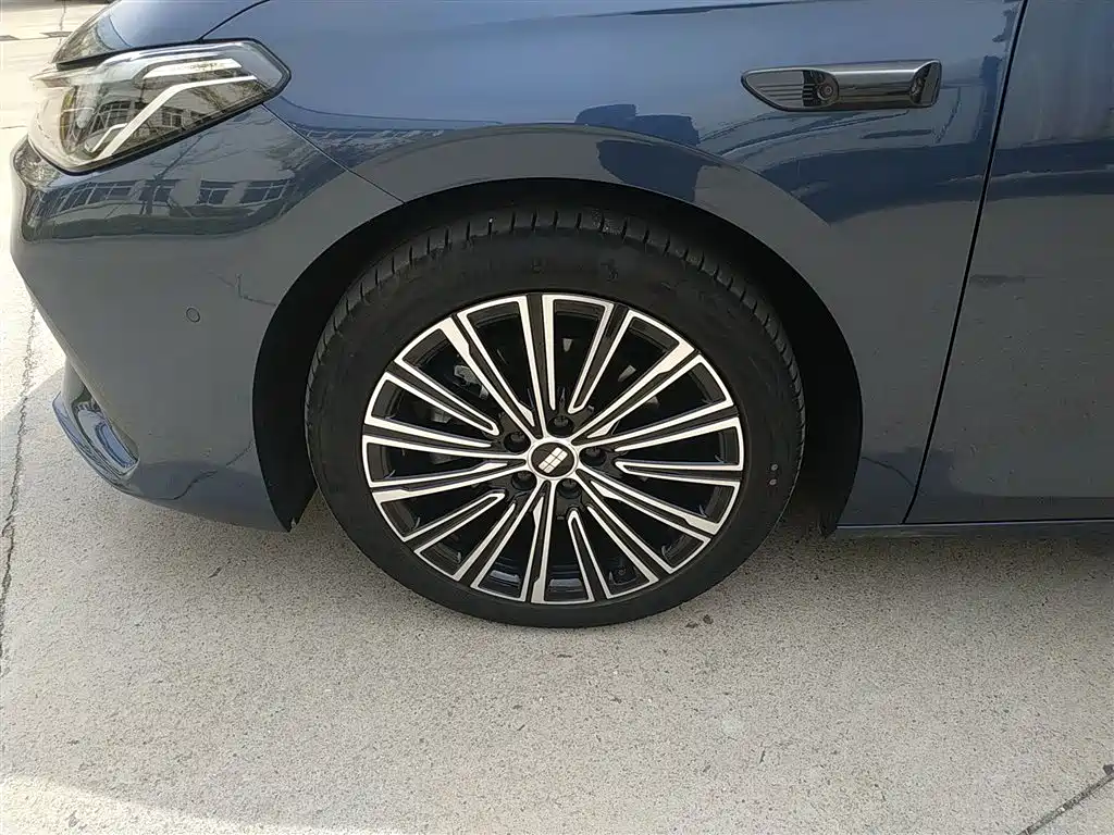 Geely Galaxy Galaxy A7 2025 EM-i фото 23