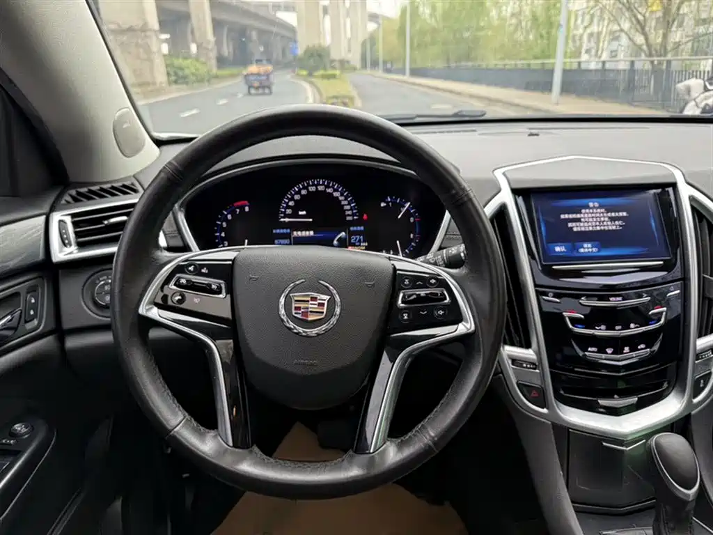 Cadillac SRX 2015 3.0L Comfort фото 13