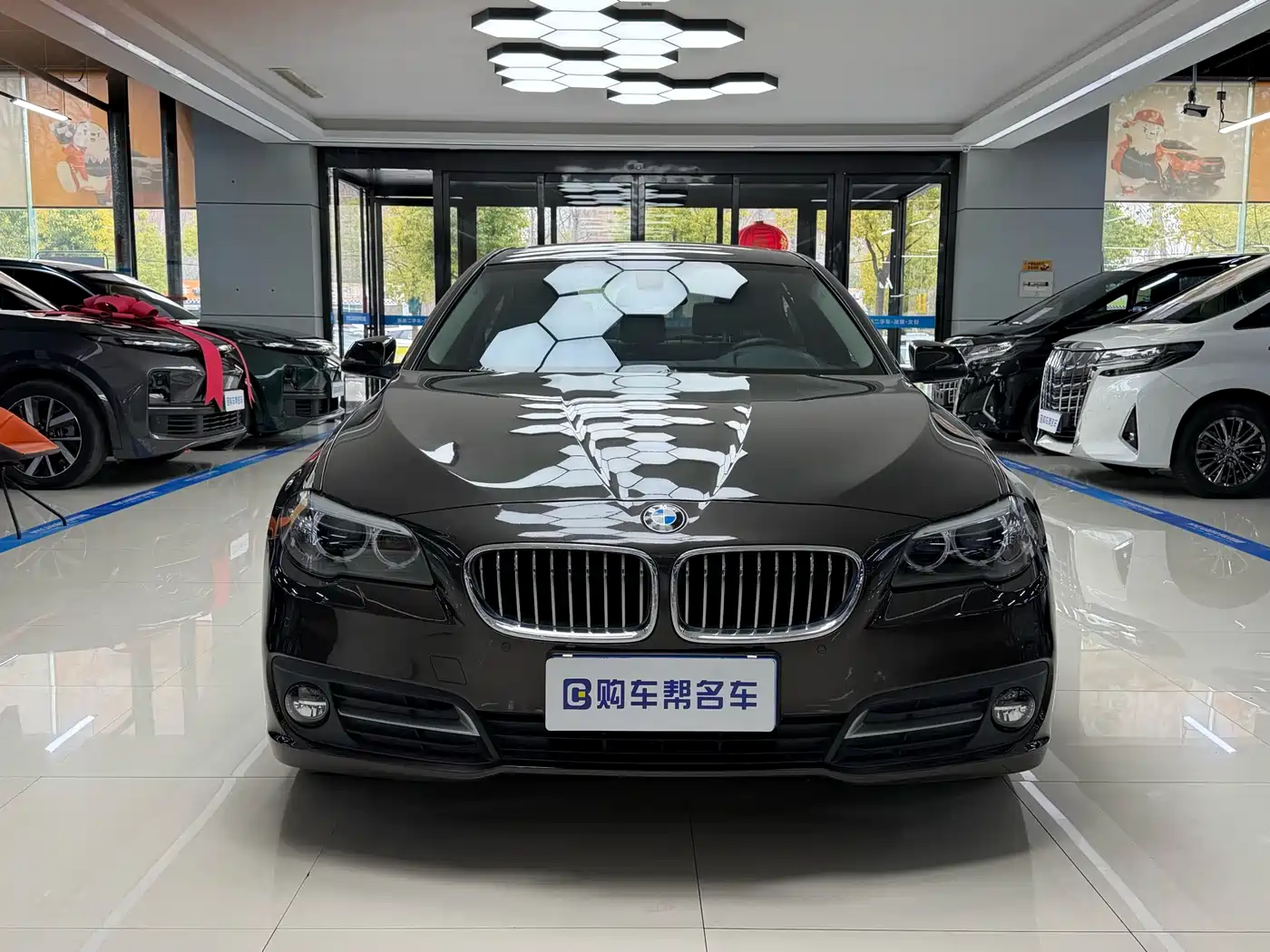 BMW 5 Series 2014 525Li Leading фото 2